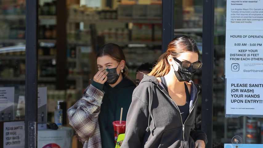 Hailey Bieber und Kendall Jenner im Oktober 2020