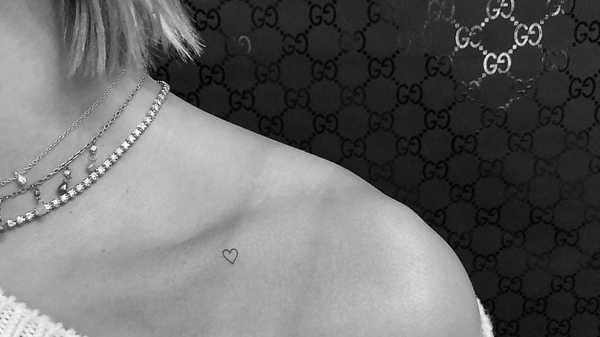 Hailey Biebers Herz-Tattoo auf ihrem Schlüsselbein, April 2018