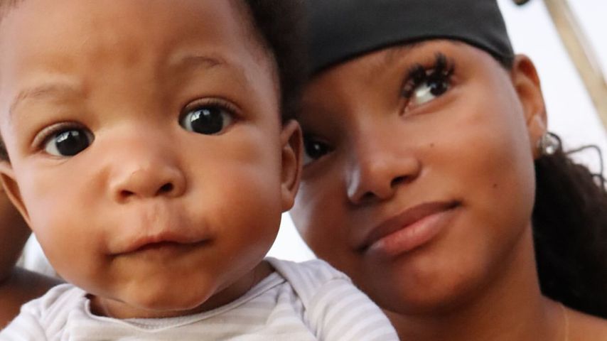 Süßes Urlaubsfoto: Halle Bailey strahlt mit ihrem Sohn Halo