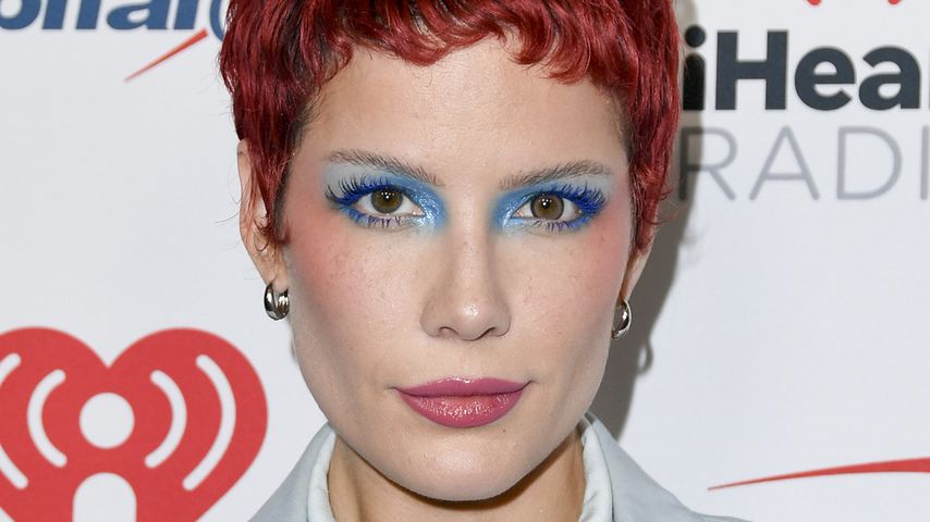 Halsey, Sängerin