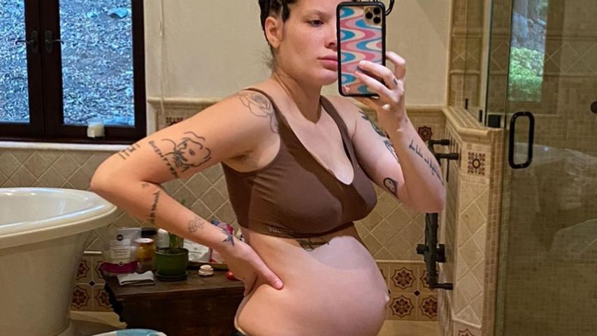 Ehrlicher Post: Halsey zeigt ihren Body kurz nach der Geburt