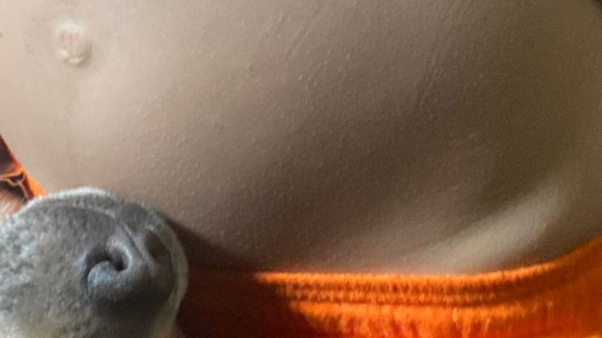 Sängerin Halseys Babybauch, 2021