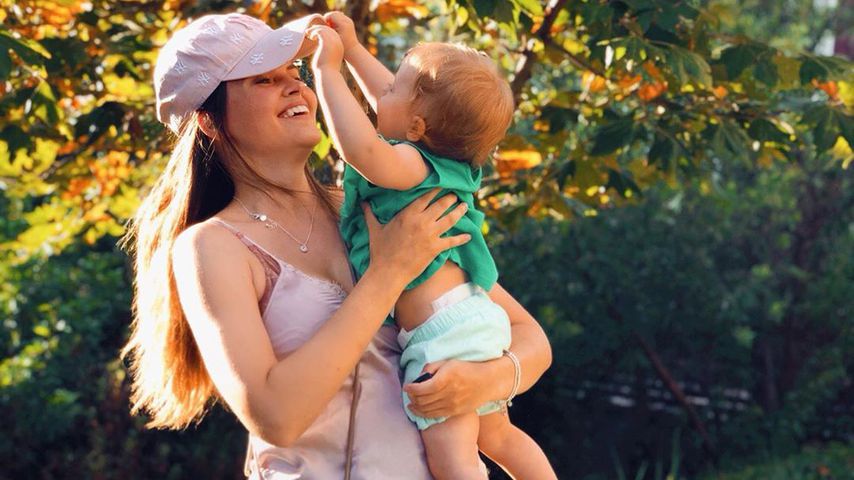 Hana Nitsche mit ihrer Tochter Aliya