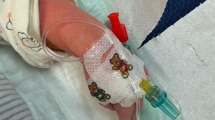 Hand von Patricija Ionels Sohn Elison, Oktober 2024