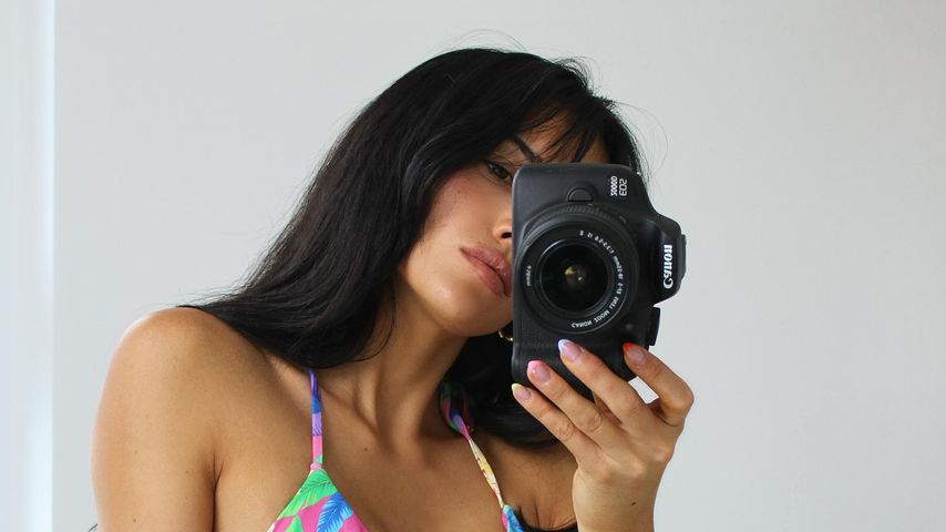Aber hallo! Hanna Schlönvoigt heizt mit Underboob-Bikini ein
