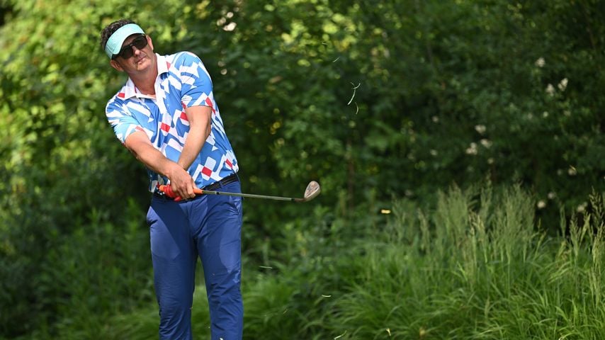 Hans Sigl spielt beim BMW International Open im Golfclub München Eichenried