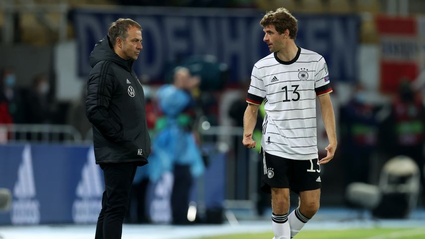 Hansi Flick und Thomas Müller, Oktober 2022