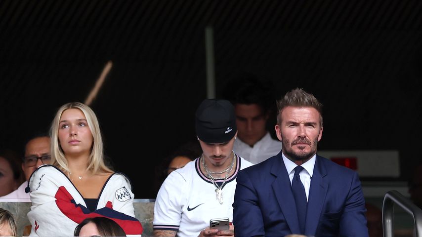 Harper Beckham, Romeo Beckham und David Beckham verfolgen Norwegen gegen England bei der WM 2026 in Miami Gardens