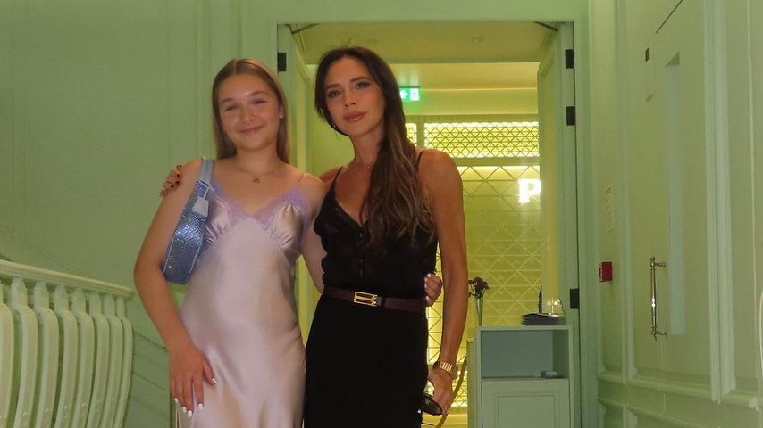 Harper Seven Beckham und Victoria Beckham im Juli 2023