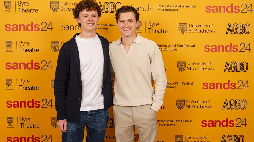 Zwillinge? Tom Holland zeigt sich mit seinem Bruder Harry!