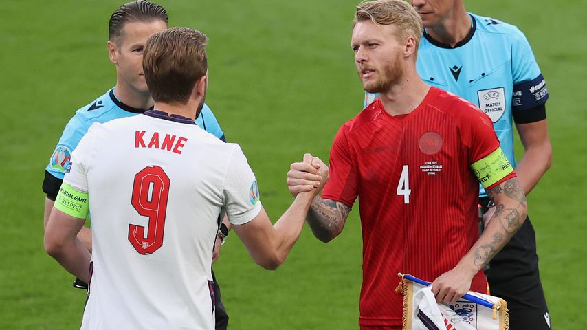 Harry Kane und Simon Kjær beim EM-Halbfinale, 2021