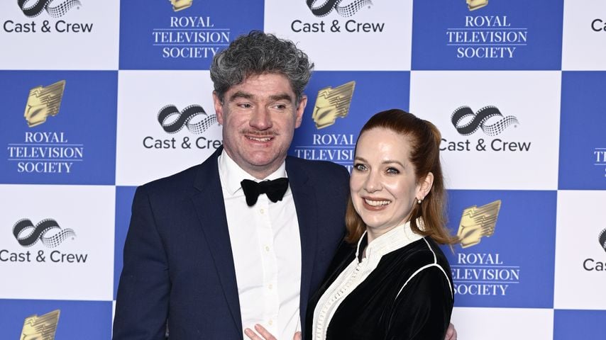 Harry Peacock und Katherine Parkinson bei den RTS Programme Awards 2026 in London