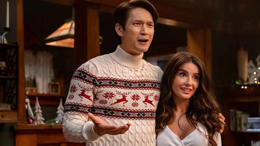 Harry Shum Jr. und Mikaela Hoover in "Love Hard"