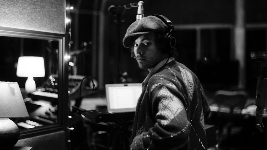 Harry Styles im Tonstudio im Januar 2020