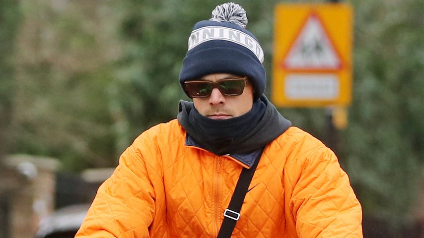 Harry Styles radelt durch London