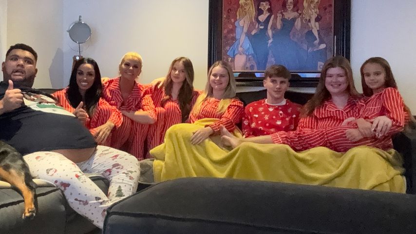 Harvey und Katie Price mit Kerry, Molly Heidi, Max, Lilly-Sue und DJ Katona