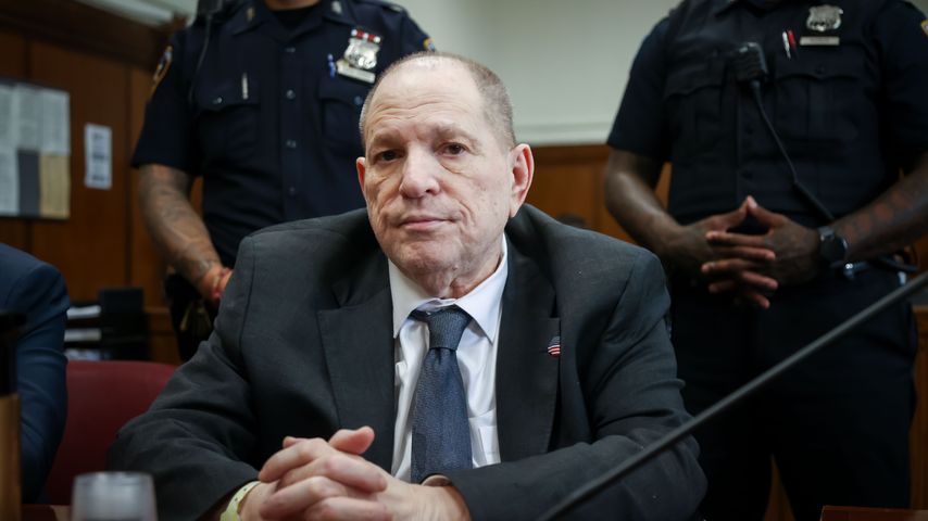 Harvey Weinstein betont "Bedauern" im Vergewaltigungsprozess