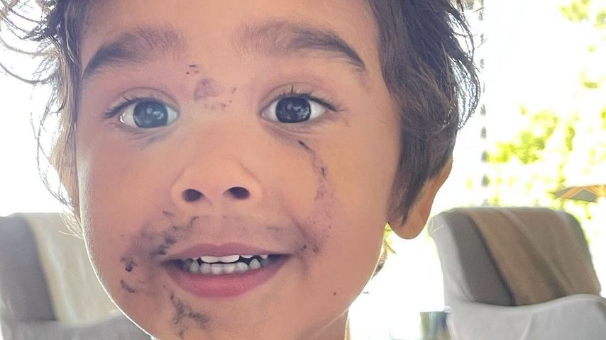 Hayes Alba Warren, Sohn von Jessica Alba