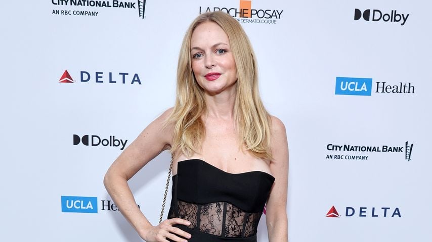 Heather Graham verzaubert im durchschimmernden Schwarzen