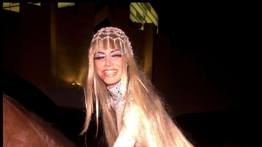 Heidi Klum als  Lady Godiva, 2001