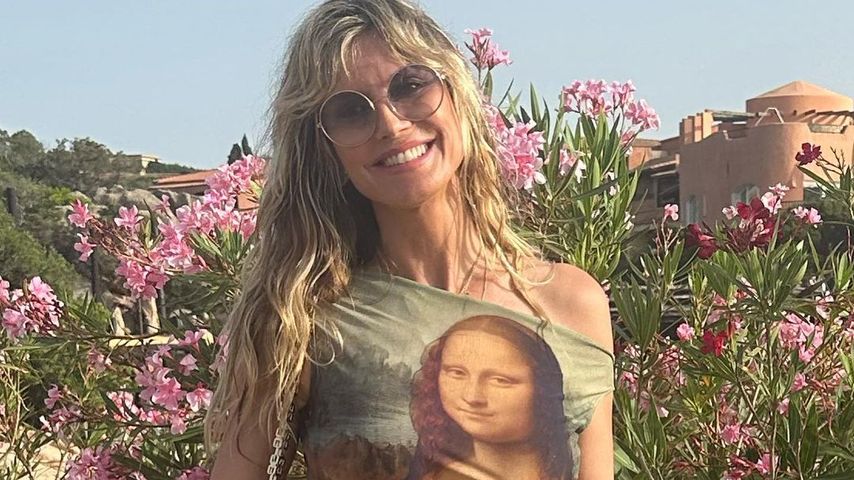 Heidi Klum genießt einen Bootsausflug im Mona-Lisa-Kleid!