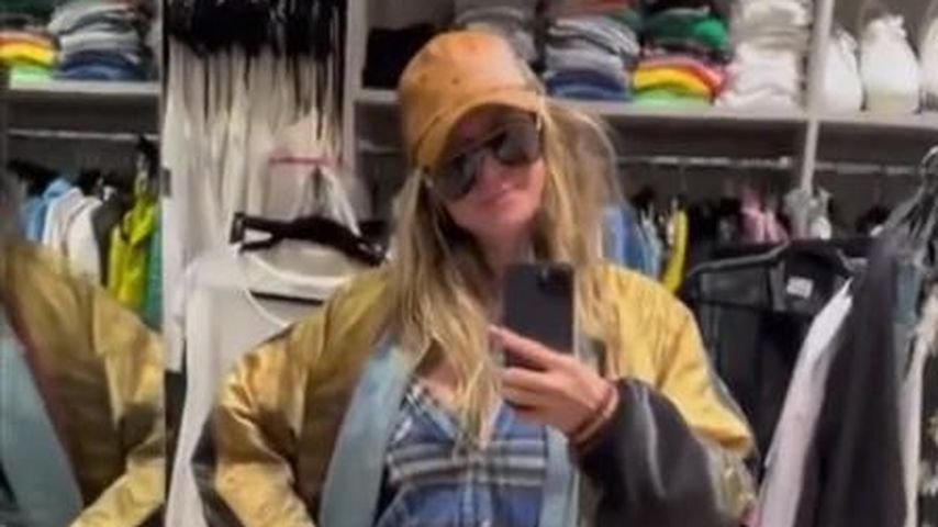 Bombe eingeschlagen? Heidi Klum führt durch Kleiderschrank