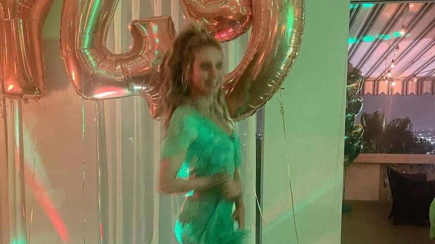 Pretty in Grün: Heidi Klum feiert wild ihren 49. Geburtstag