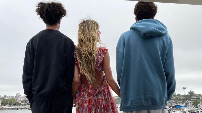 Heidi Klum baff: Ihre Söhne überragen sie um einen Kopf
