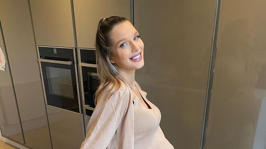 Schwangere Helen Flanagan packt Tasche für die Entbindung
