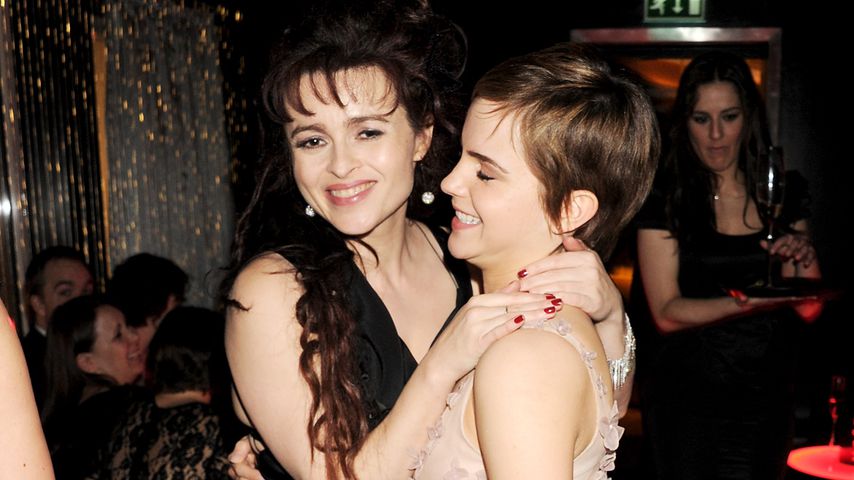 Helena Bonham Carter und Emma Watson im Februar 2011