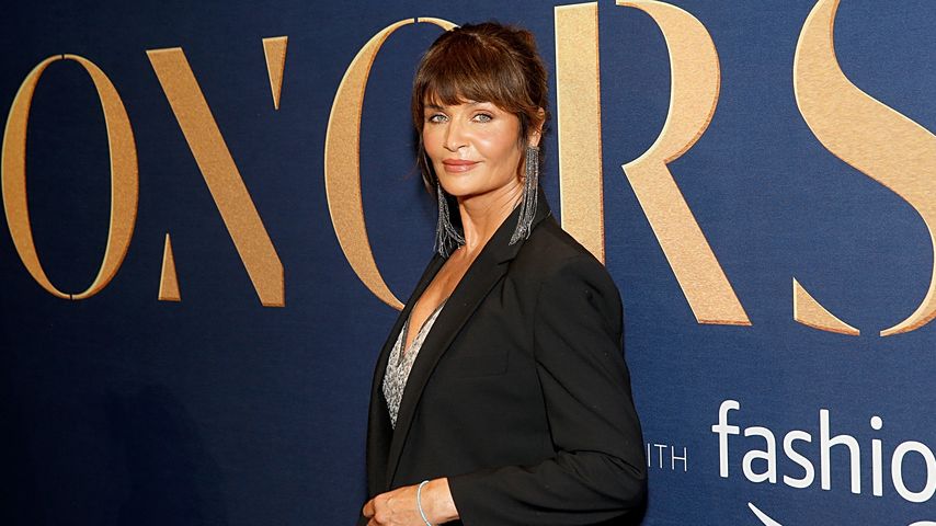 Helena Christensen zeigt ihre sportliche Figur beim Eisbaden