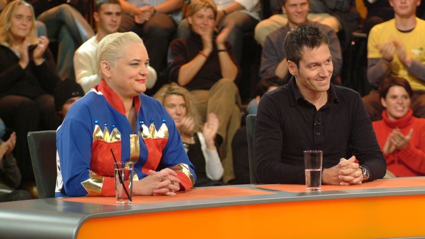 Hella von Sinnen und Dieter Nuhr in der Quizsendung "Genial daneben", 2003