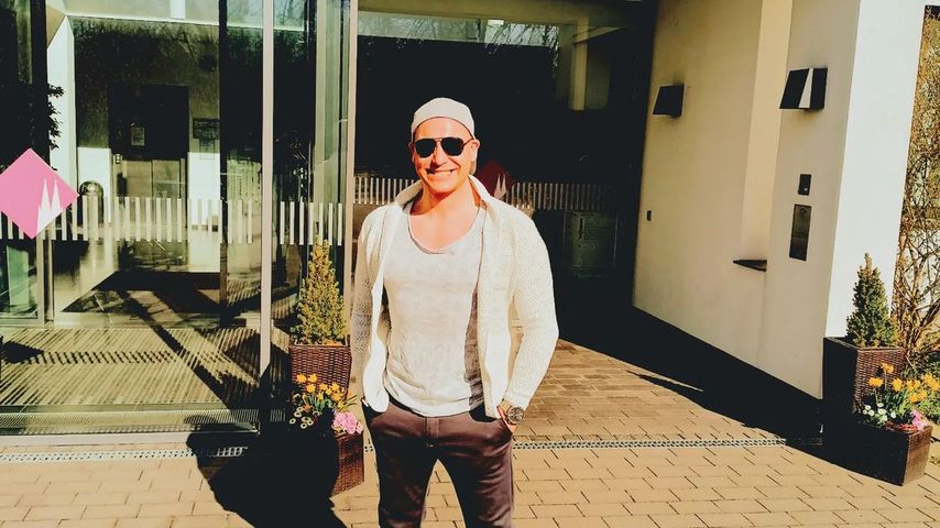 Alkoholisiert und schwach: DSDS-Helmut bricht Konzert ab!