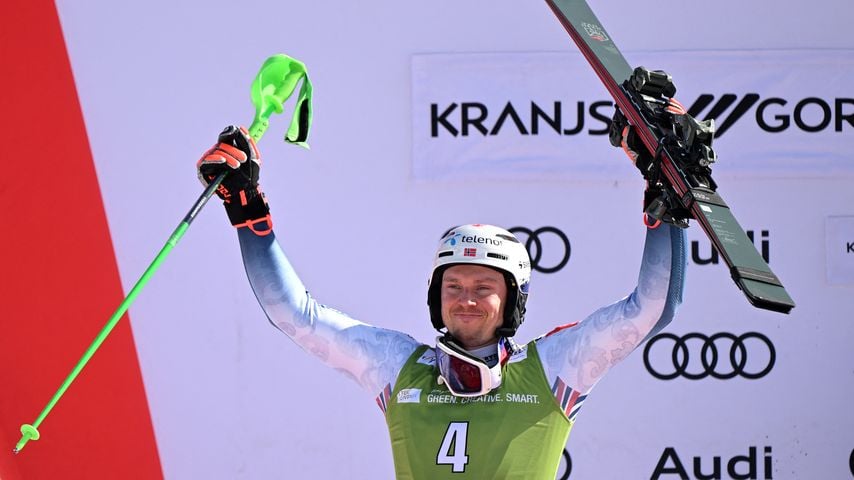 Henrik Kristoffersen feiert Rang zwei im Slalom beim Weltcup in Kranjska Gora, 8. März 2026