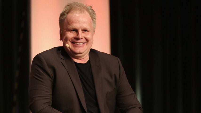 Darum hüpft Herbert Grönemeyer als Hase durch den Garten