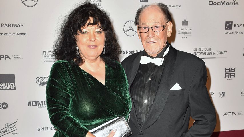 Heike Köfer mit ihrem Mann Herbert Köfer im November 2019