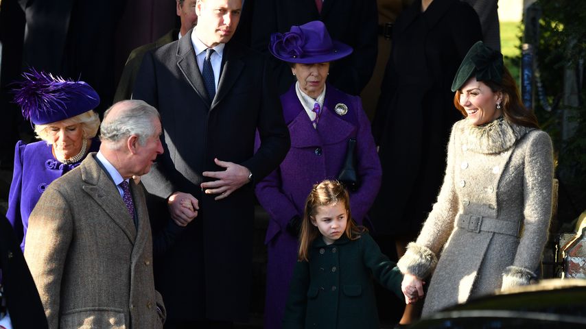 Herzogin Camilla, Prinz Charles, Prinz William, Prinzessin Anne, Prinzessin Charlotte und Herzogin K
