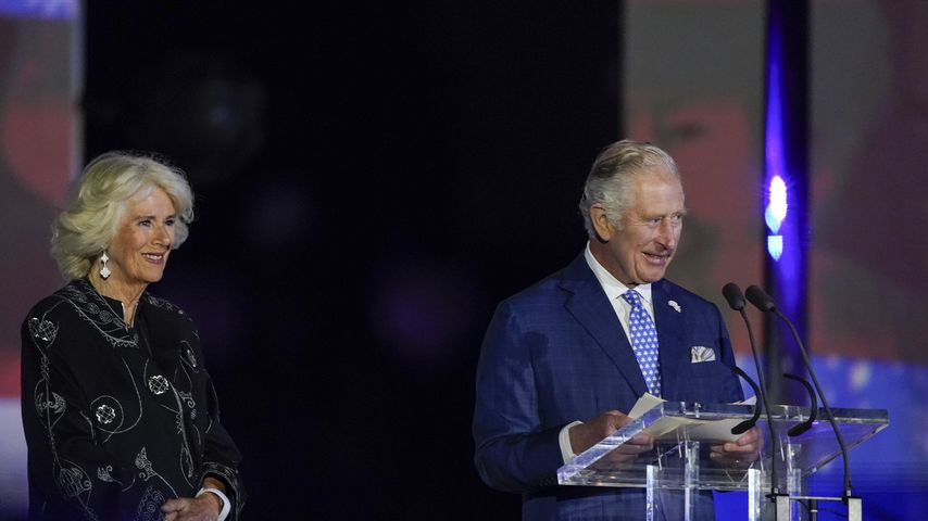 Jubiläumsfeier: Camilla trug Prinz Charles' alten Mantel!