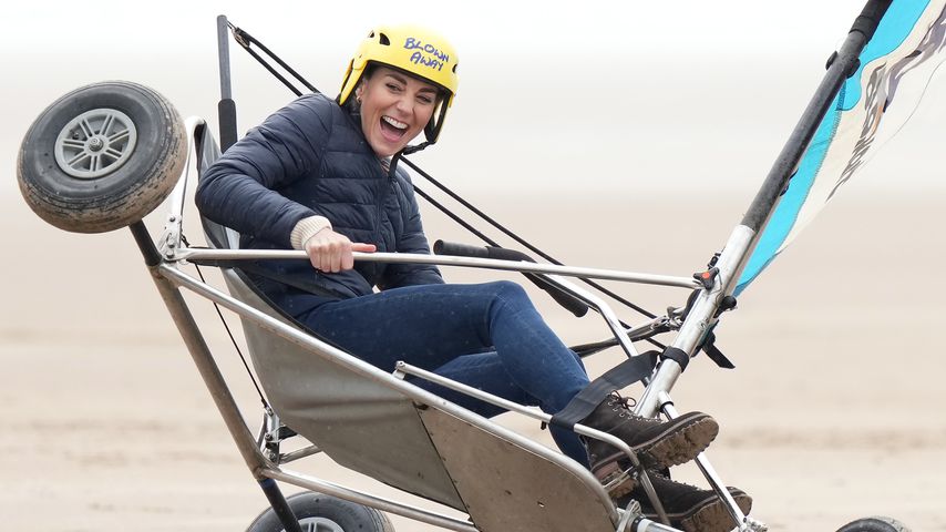 Herzogin Kate beim Strandsegeln in St Andrews