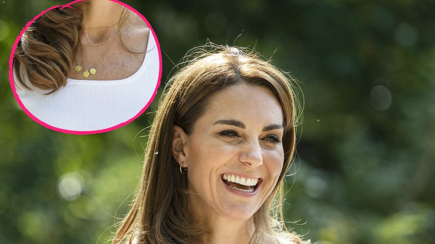 Süß! Herzogin Kate trägt besondere Kette für ihre Kinder