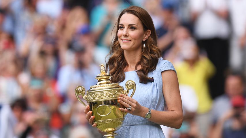 Herzogin Kate mit dem Wimbledon-Pokal