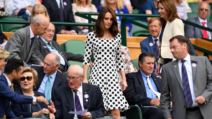 Punktlandung: Herzogin Kate überzeugt im Polka-Dot-Kleid