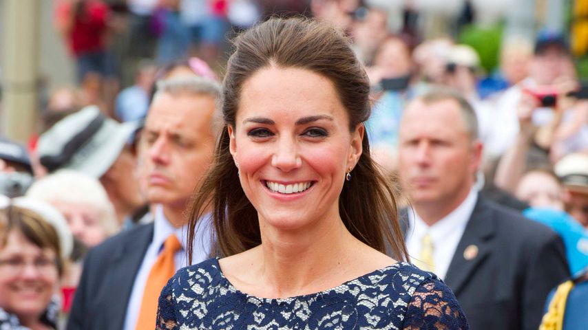 Herzogin Kates Lieblingsdesigner wurde von der Queen geehrt