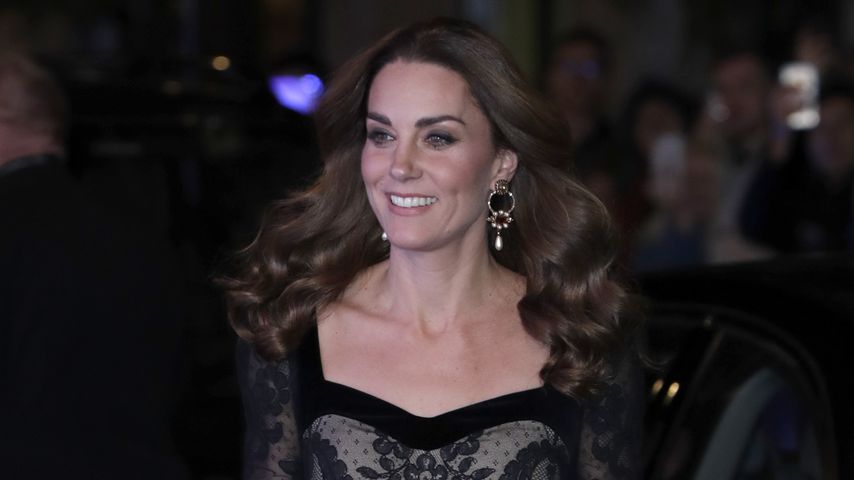 In schwarzer Spitze: So schön strahlt Herzogin Kate bei Gala