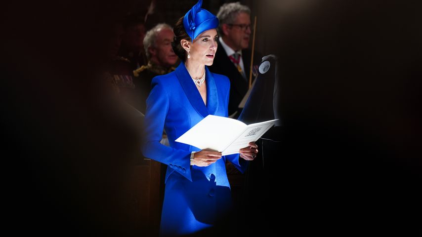 Schon wieder? Prinzessin Kate zeigt sich in royalem Blau!