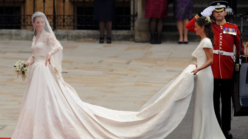 Herzogin Kate und Pippa Middleton bei der Hochzeit im April 2011