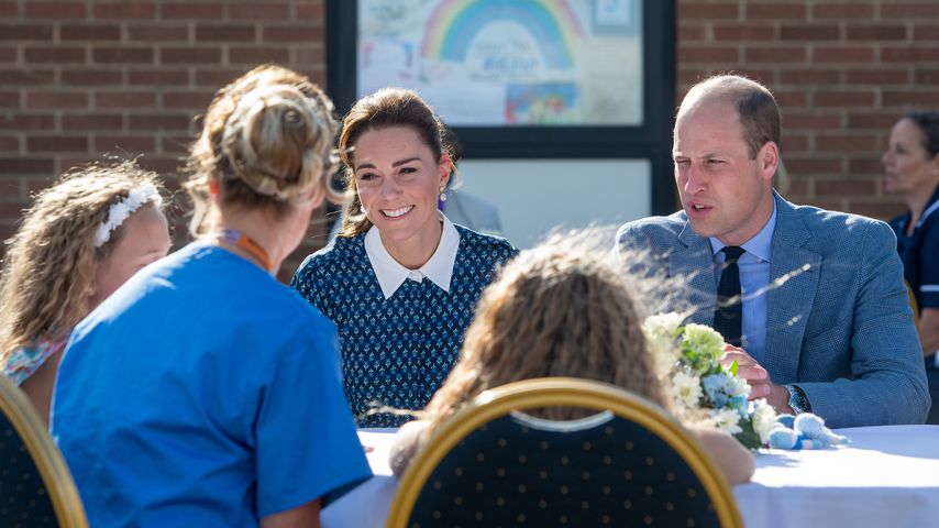 Herzogin Kate und Prinz William bei ihrem Besuch des Queen Elizabeth Krankenhauses im Juli 2020