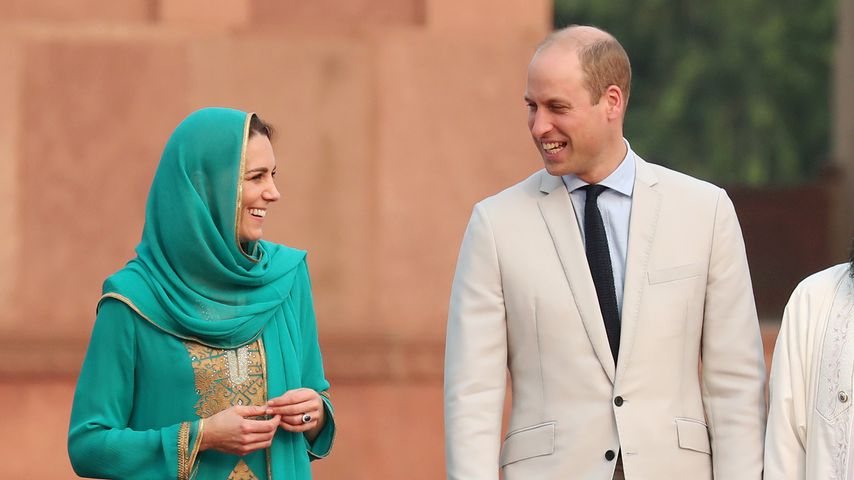 Herzogin Kate und Prinz William in der Badshahi Moschee in Pakistan, 2019