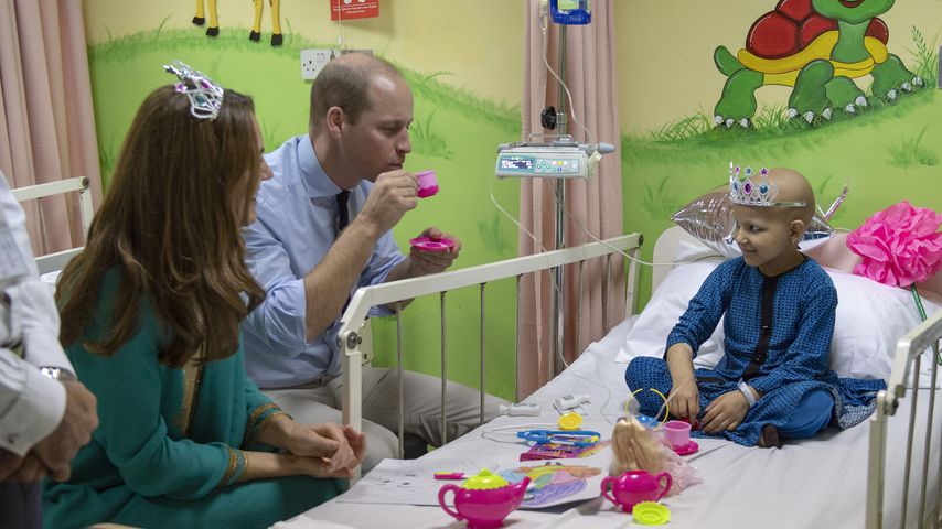 Herzogin Kate und Prinz William besuchen eine Kinder-Krebsstation