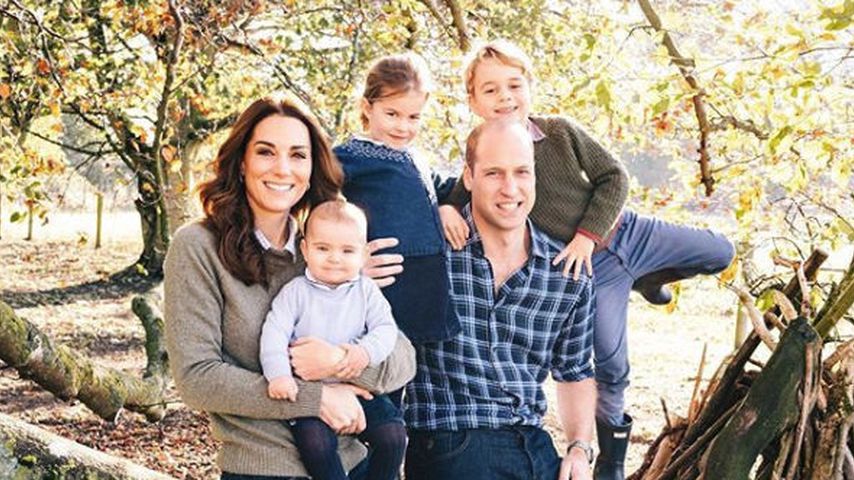 Herzogin Kate und Prinz William mit ihren Kindern Louis, Charlotte und George, Weihnachtskarte 2018